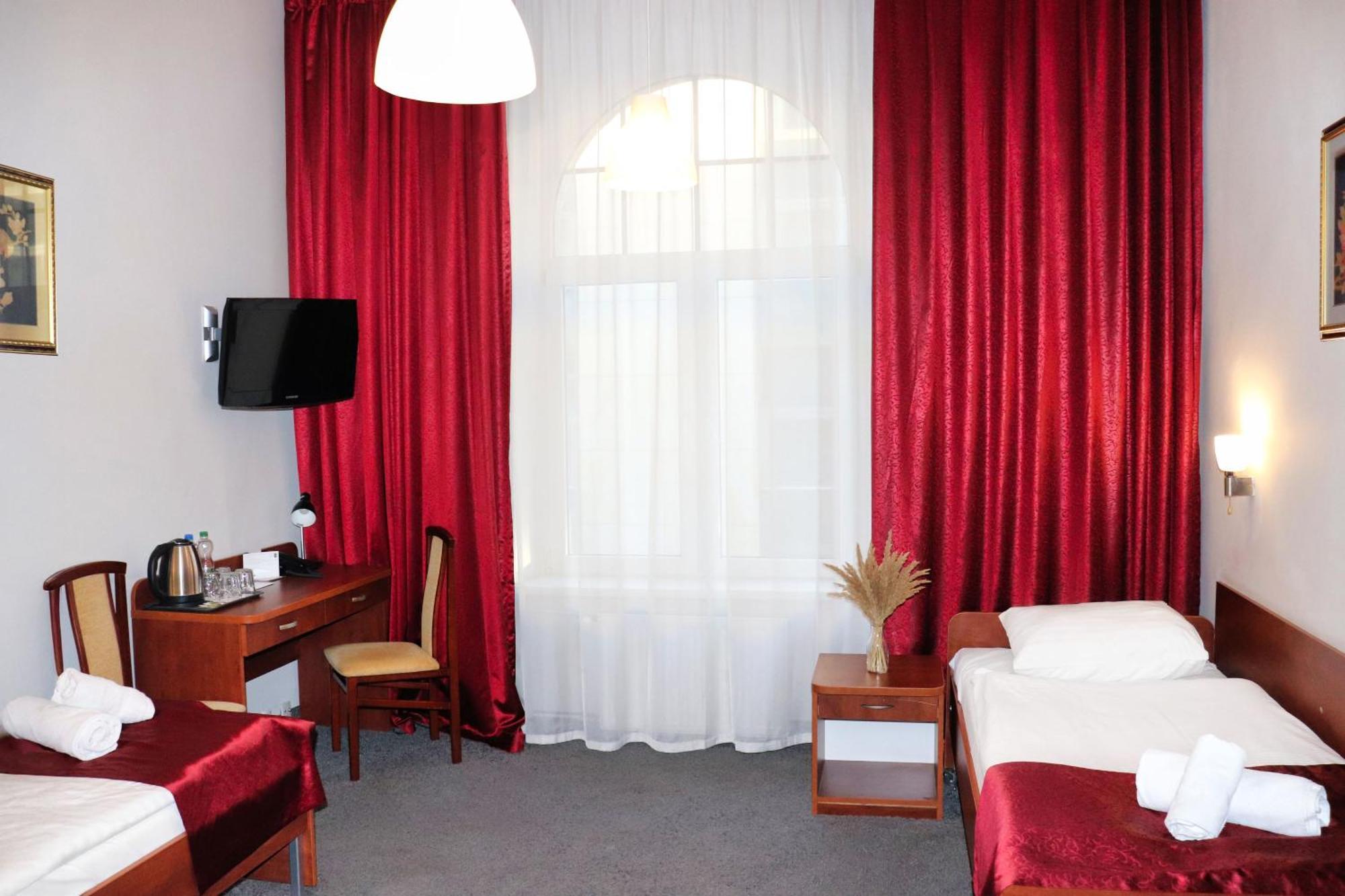 Hotel Lothus Wrocław Exteriör bild