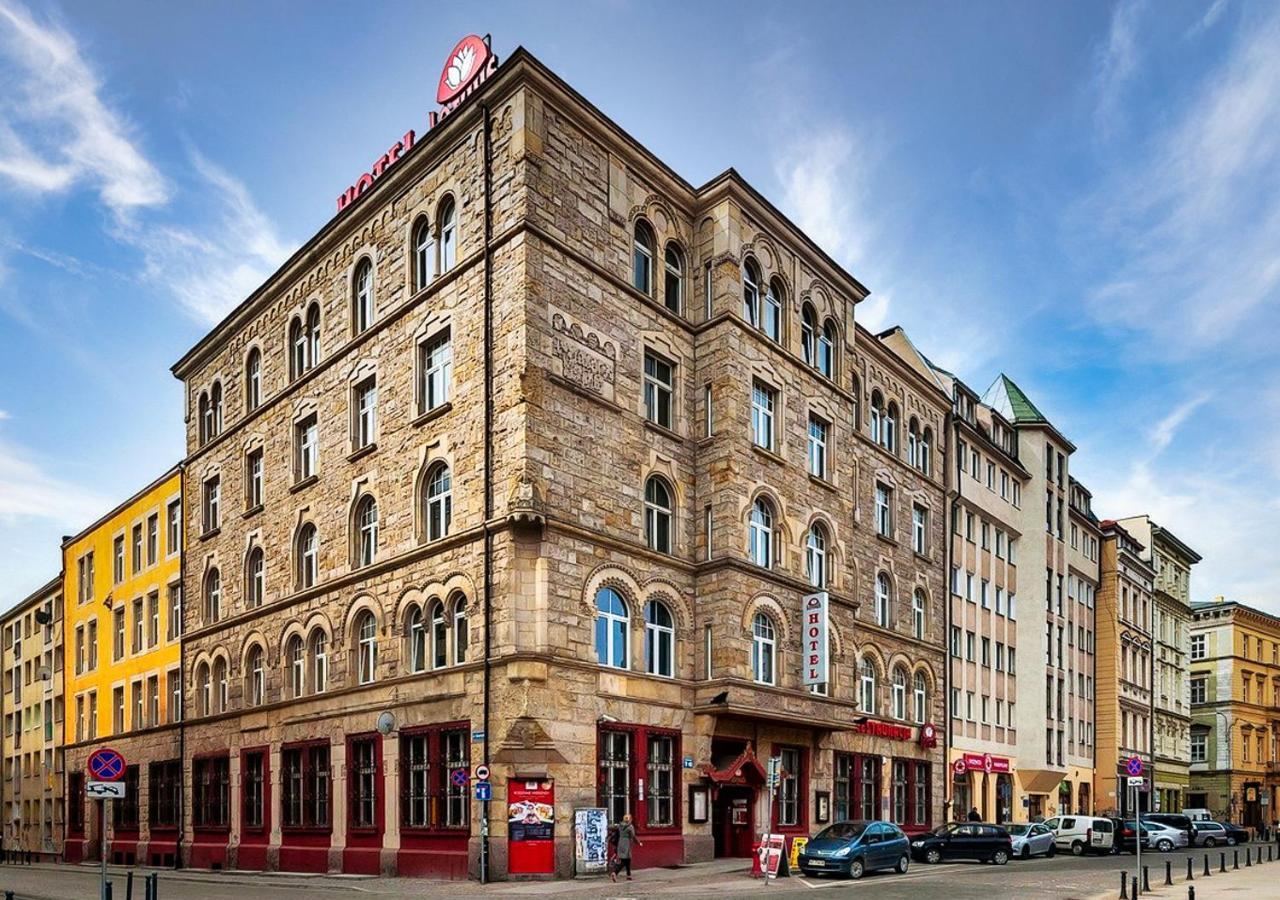 Hotel Lothus Wrocław Exteriör bild